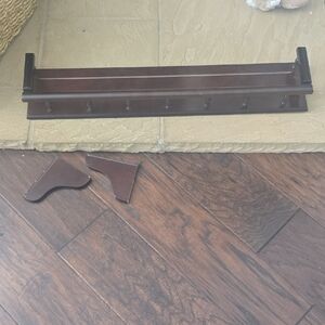 Bombay Mahagony wall shelf with hooks